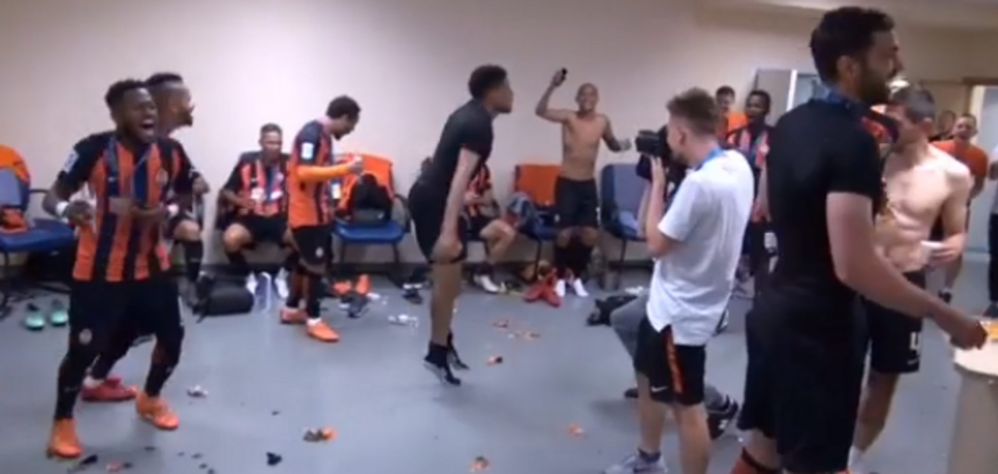 'Шахтар' показав, що творилося в роздягальні після перемоги в Кубку України