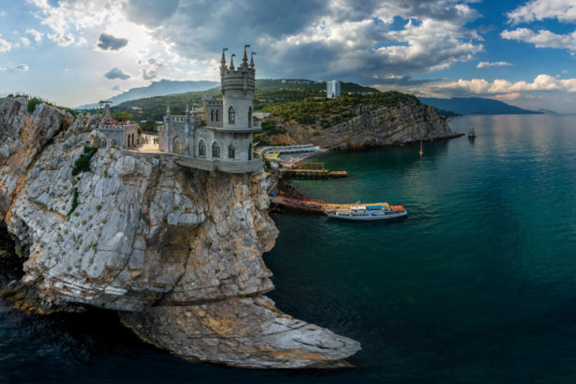 Россия вернет Крым: Портников рассказал о серьезных проблемах Кремля