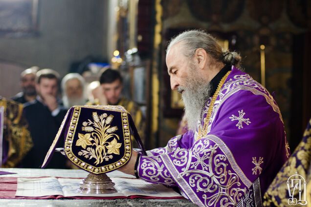 Сплив документ з підписом Онуфрія щодо автокефалії