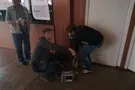 В украинской школе распылили неизвестное вещество: детей массово эвакуировали