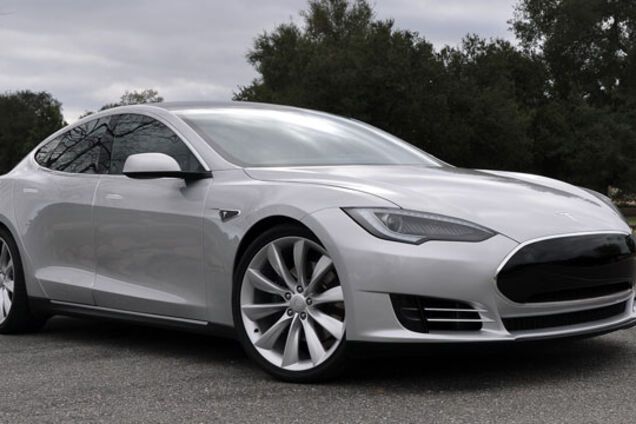 Згоріли живцем: Tesla потрапила в новий скандал