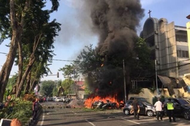 В Индонезии произошли атаки на церкви: количество жертв выросло