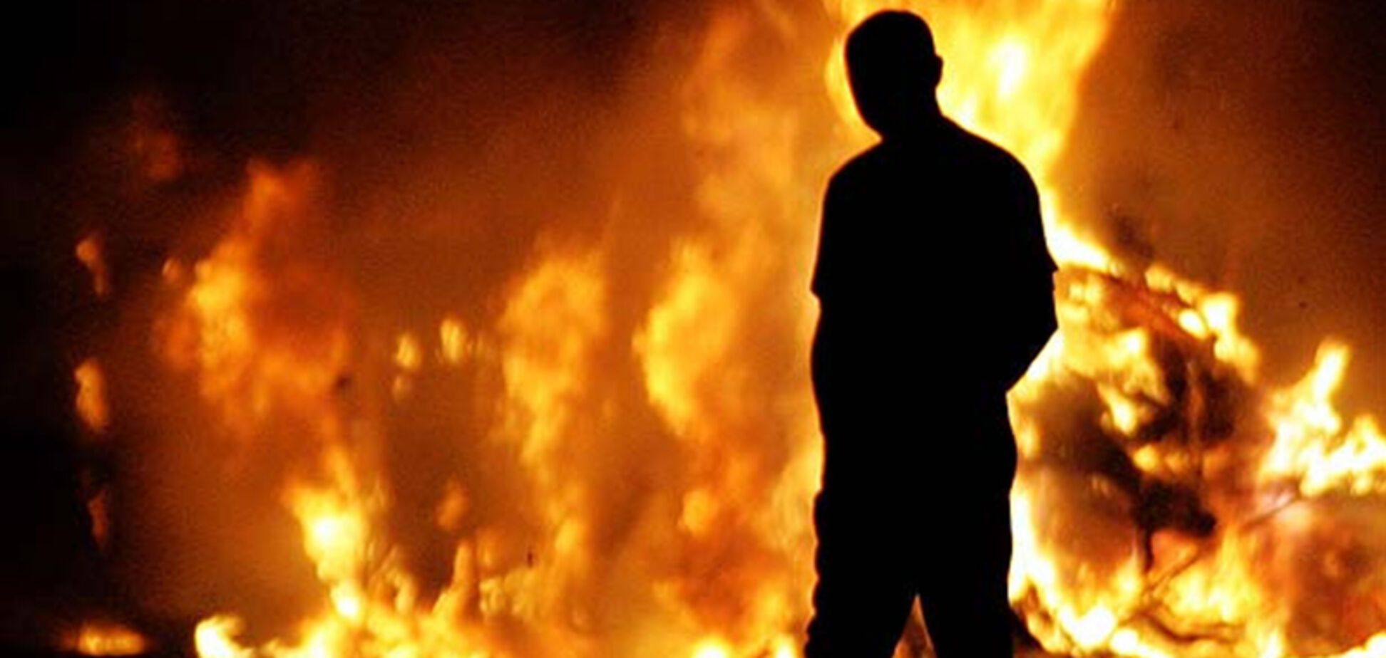 У центрі Луцька чоловік підпалив себе під час концерту: що сталося