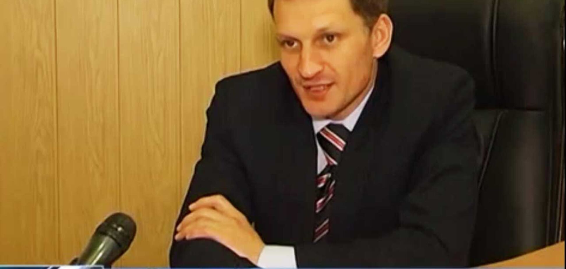 Сын не любит Украину? Появились подробности о ректоре из Сум, который отправил студентов в Крым