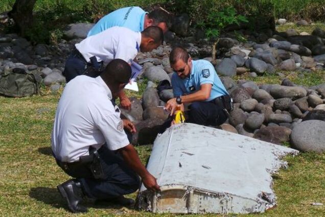 Загадочное крушение малайзийского "Боинга": эксперты авиации выяснили страшную причину