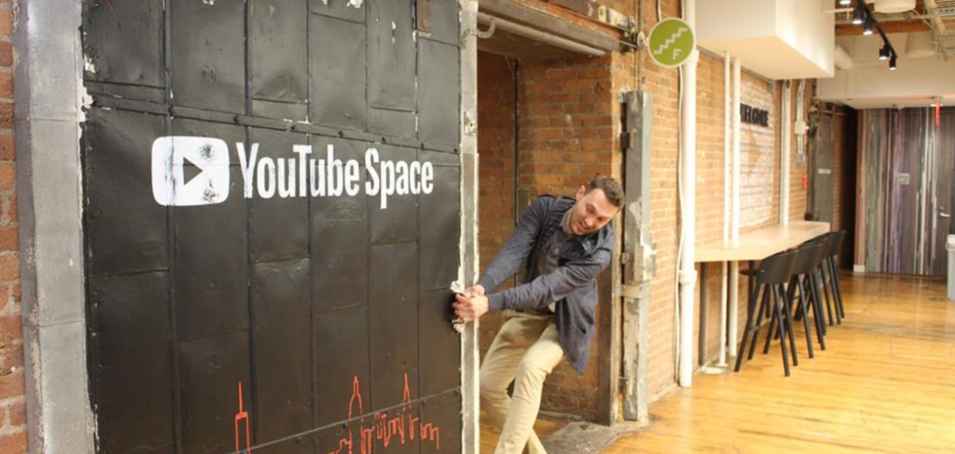 Диван-капсула и кинотеатр: украинец показал главный офис YouTube