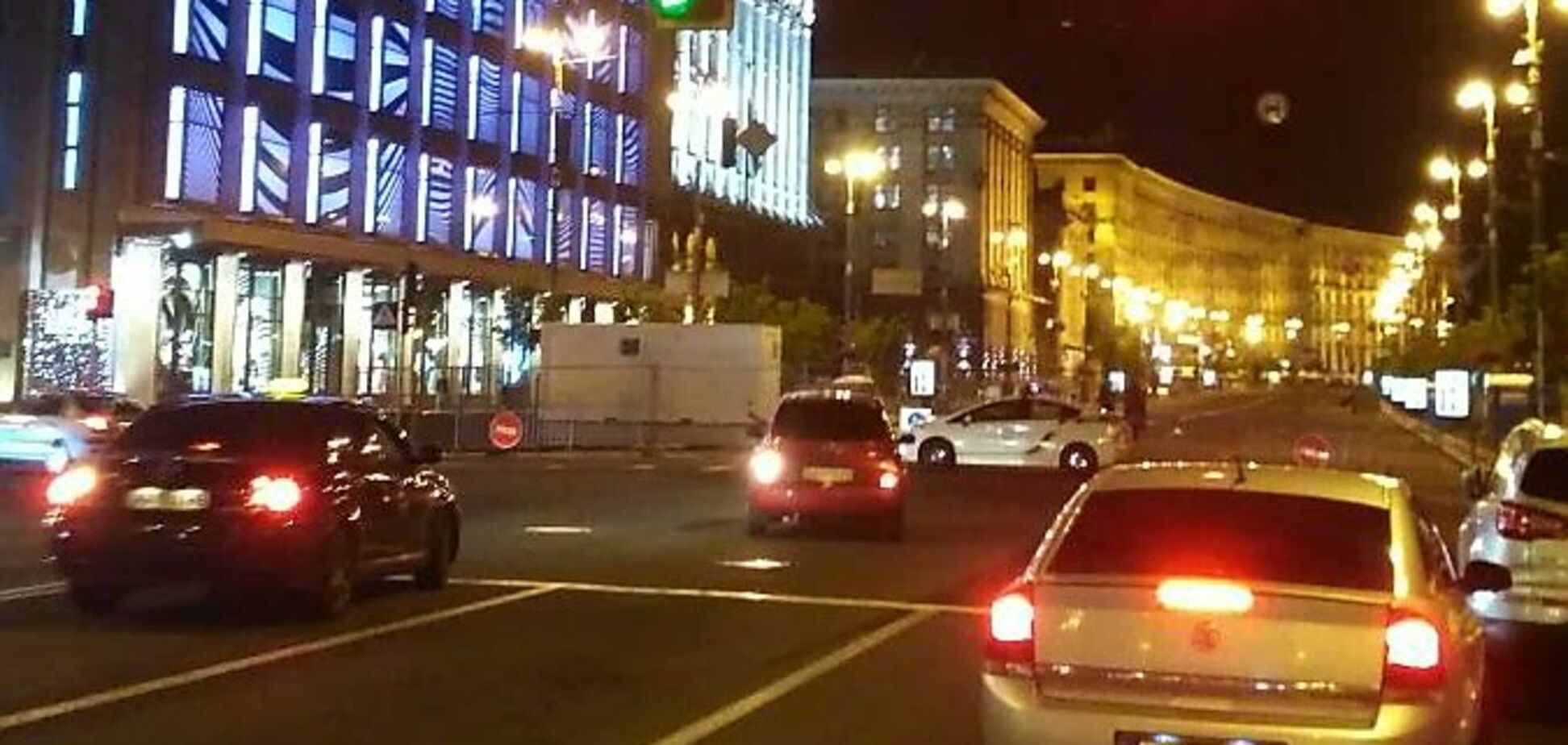 У центрі Києва на кілька тижнів перекрили рух: названа причина