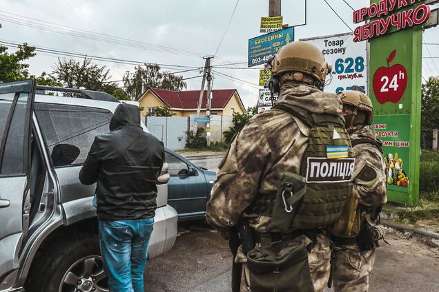 Выносили деньги и драгоценности: в Киеве по горячим следам задержали банду 'домушников'