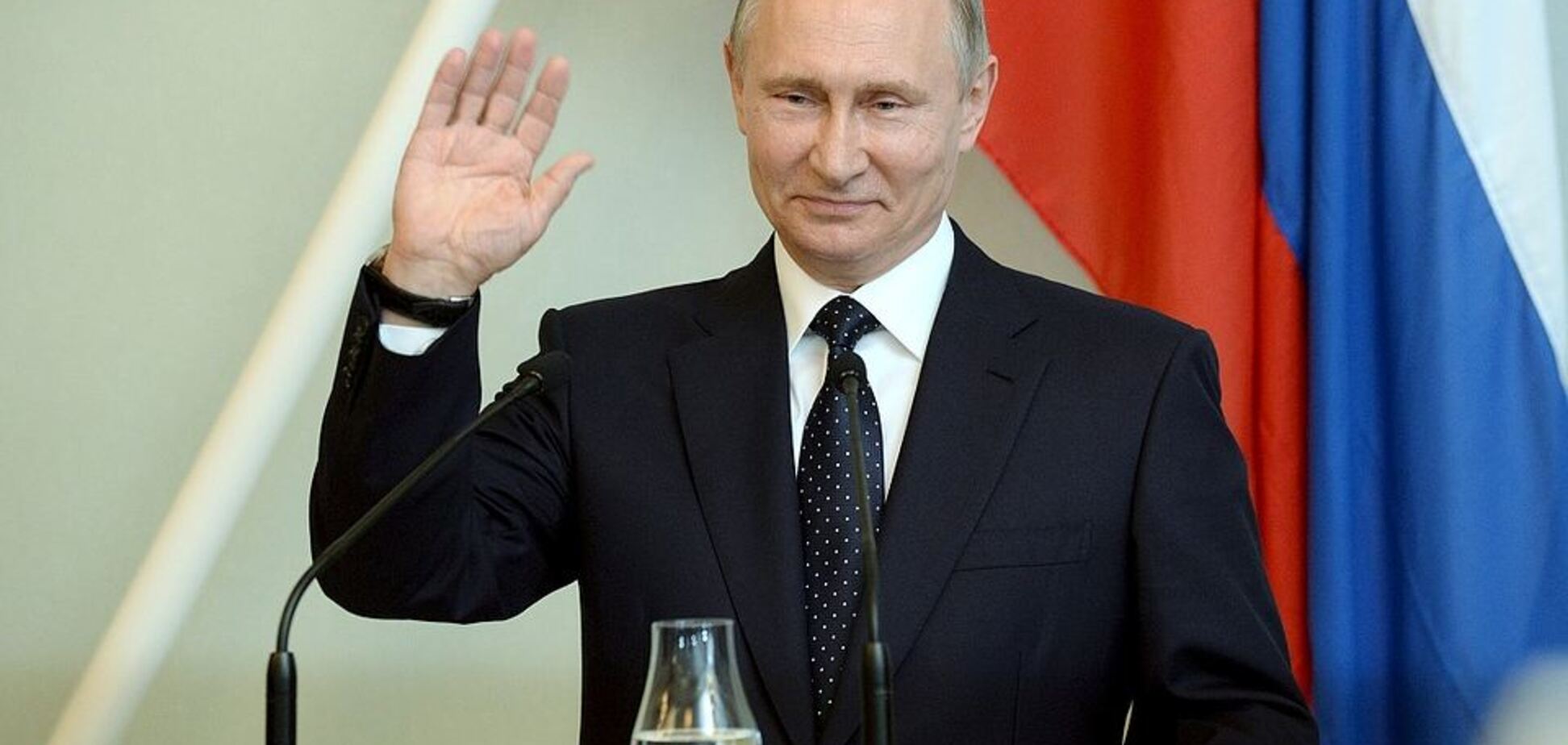 Два срока – мало: в России решили продлить президентство Путина