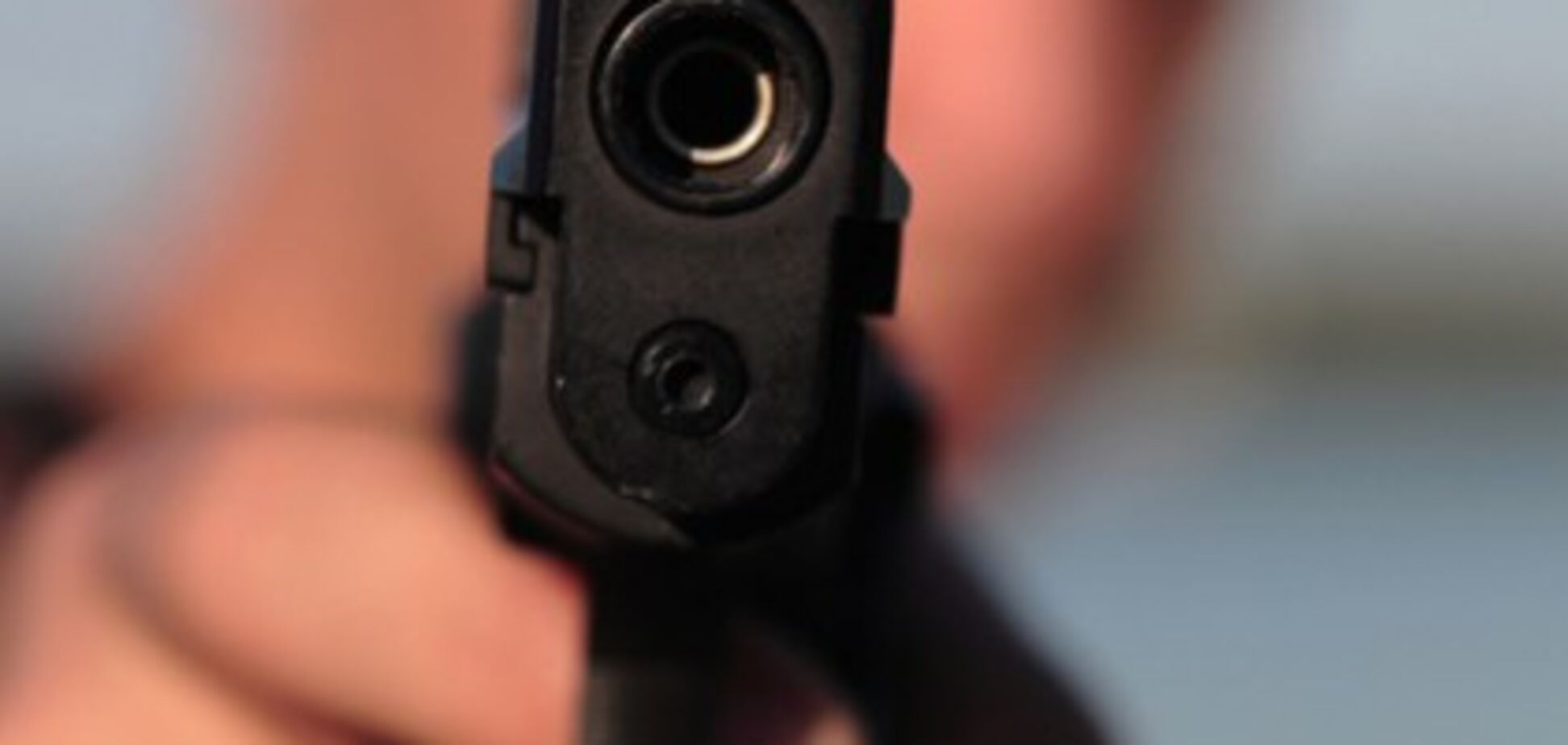 У Києві обстріляли приміський автобус