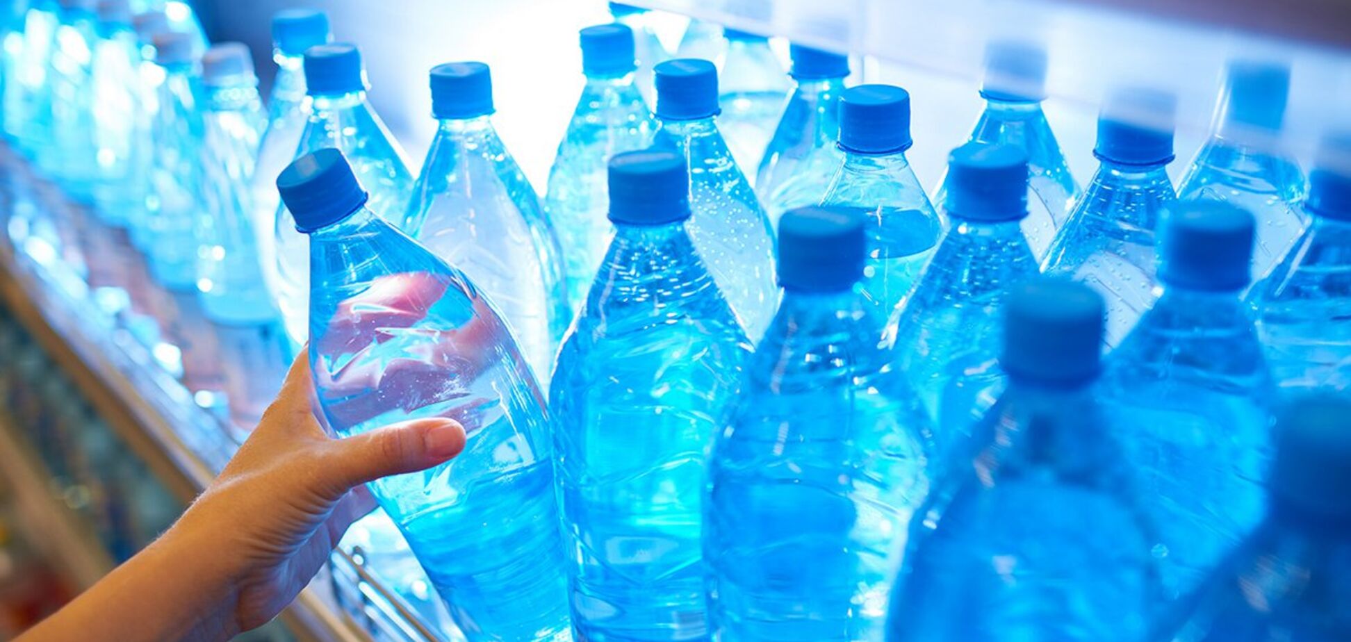 Вона небезпечна: академік розвіяв популярні міфи про питну воду