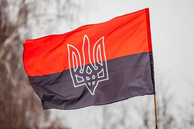 'И флаг ЛГБТ установим': чиновница угодила в скандал из-за флага УПА под Киевом