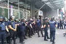 В Киеве люди в масках пикетировали офис Amnesty International