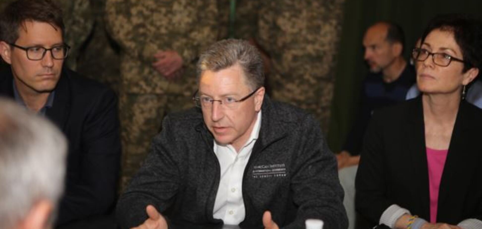 Волкер розповів, як Росія видає себе на Донбасі