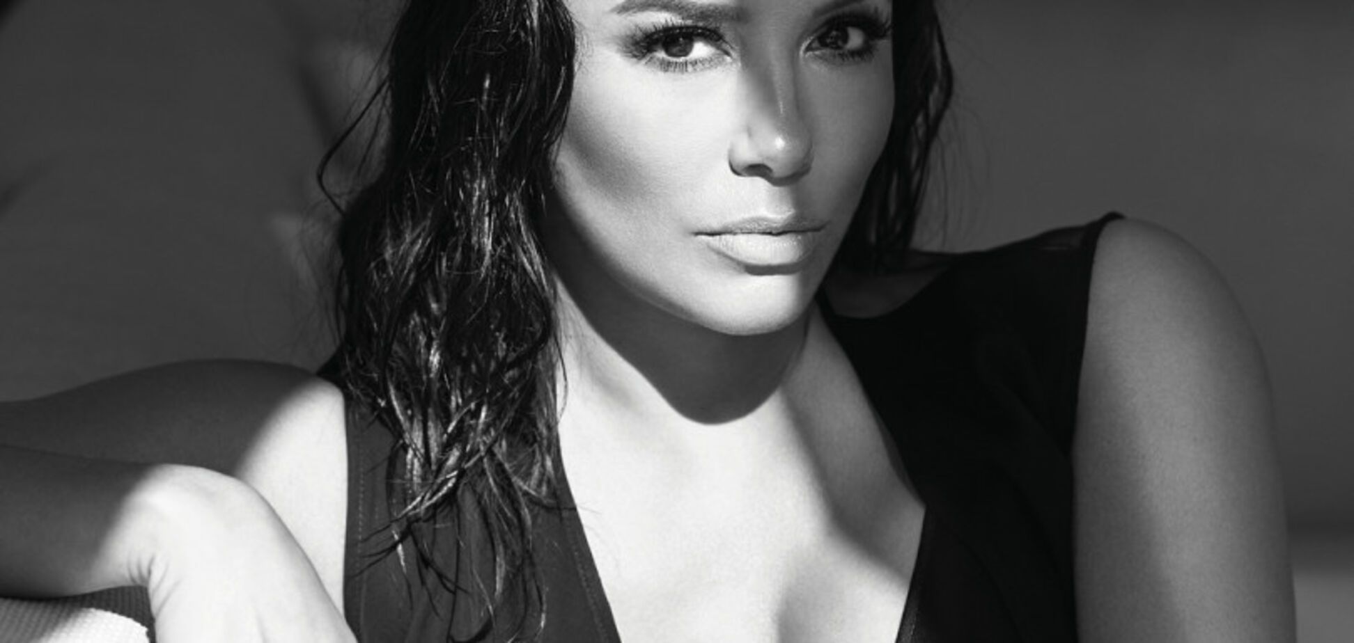 Єва Лонгорія напередодні пологів погодилася на сміливу фотосесію