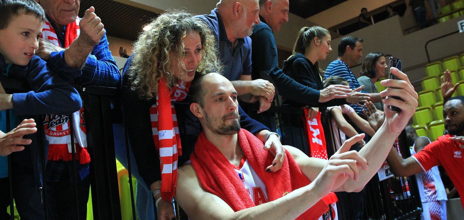 Лідер збірної України з баскетболу виграв регулярний чемпіонат Франції