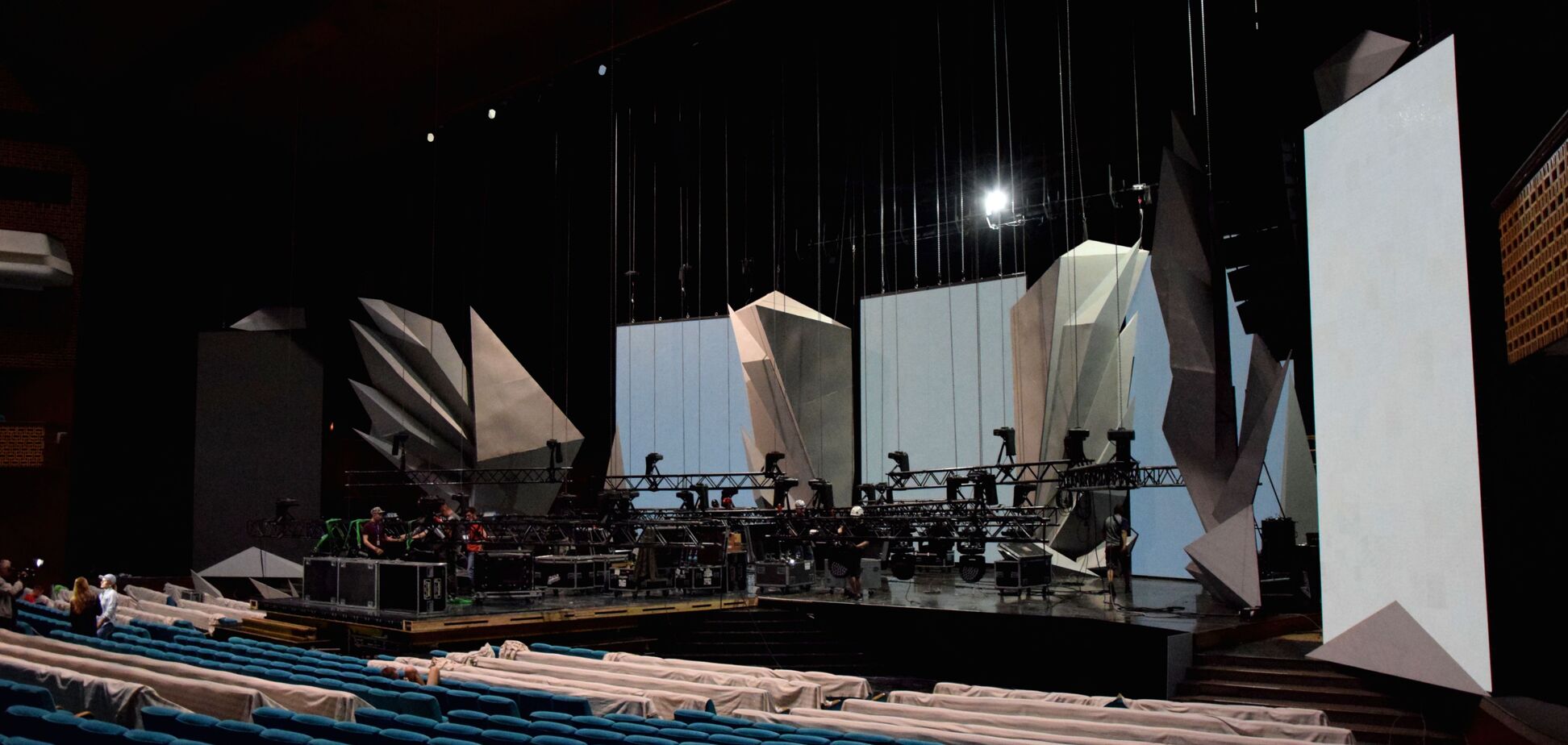 В Киеве развернули масштабную подготовку к 'Золотой Жар-птице-2018': репортаж