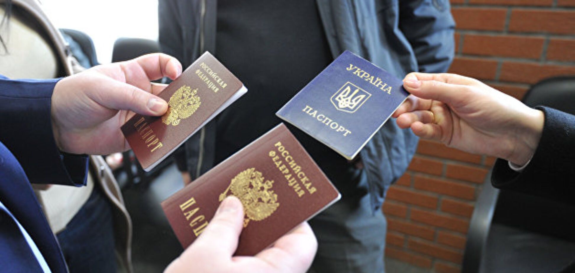 Чи позбавлять частину українців громадянства? У МЗС дали відповідь
