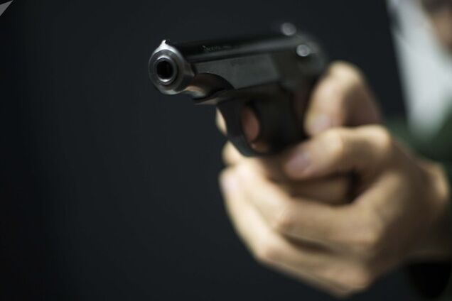 Пришли забирать квартиру: в Киеве мужчина обстрелял коллекторов