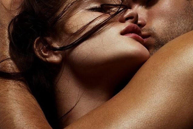 'Камасутра для чайників': як відновити пристрасть у ліжку
