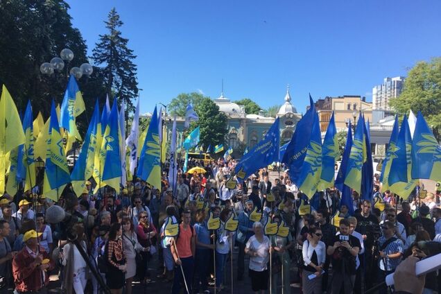 'Шаг к спасению тысяч жизней!' Как в сети восприняли закон о трансплантации в Украине