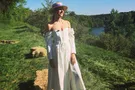 Катя Осадчая появилась на пикнике у Бабкиных в нежном платье за 900 долларов