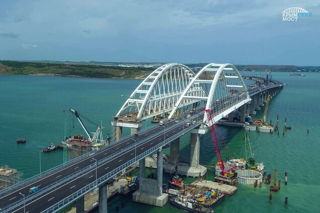 Взорвать Крымский мост: Украине указали на опасность таких призывов