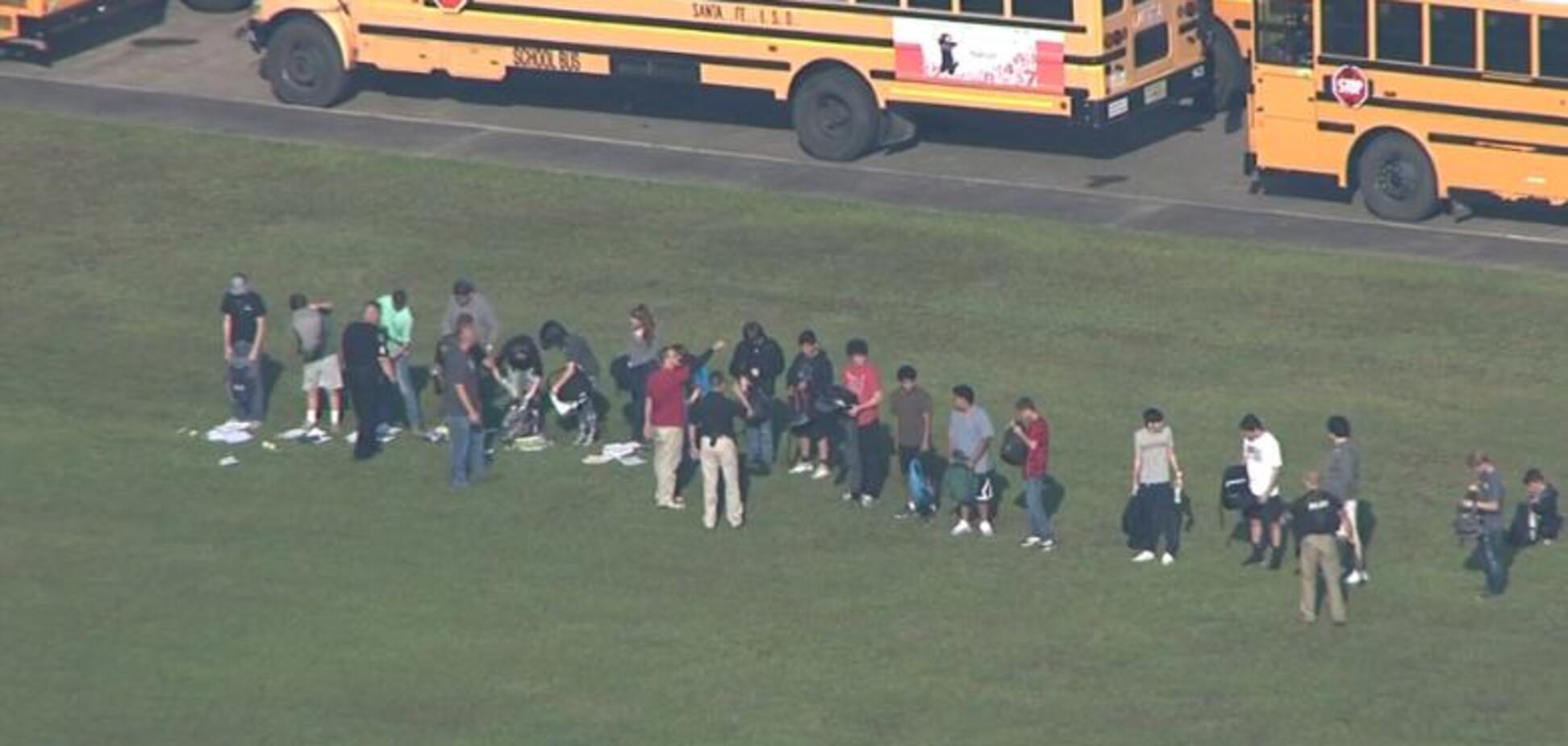 В школе США расстреляли учеников: погибли 10 человек