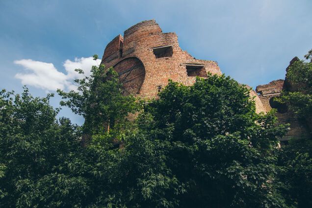 Атмосферний недобуд: як виглядає 'Вавилонська вежа' в Києві