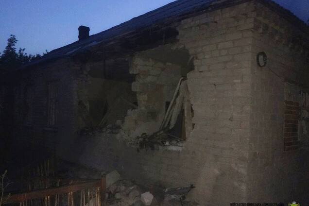 'Чудом уцелели': террористы обстреляли жилые дома на Донбассе