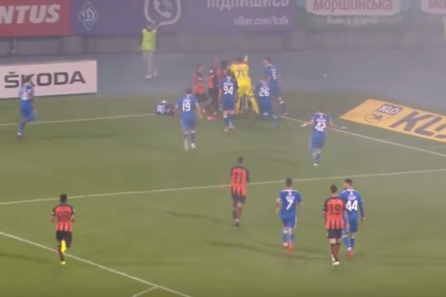 Матч 'Динамо' - 'Шахтер' завершился дракой