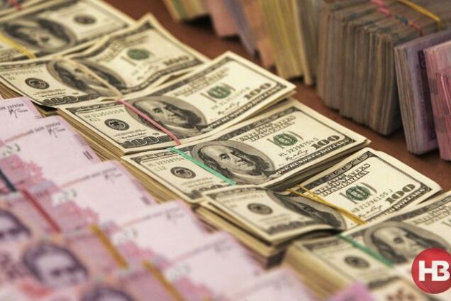 Економіст знайшов позитив у падінні гривні