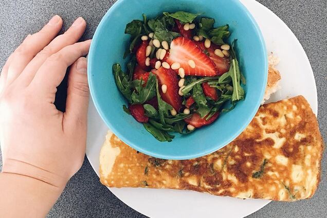 Что делать с первой клубникой