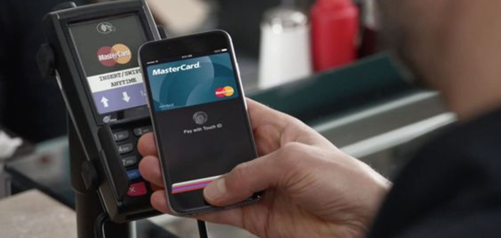 Керівник Apple Тім Кук: платіжна система Apple Pay з'явиться в Україні