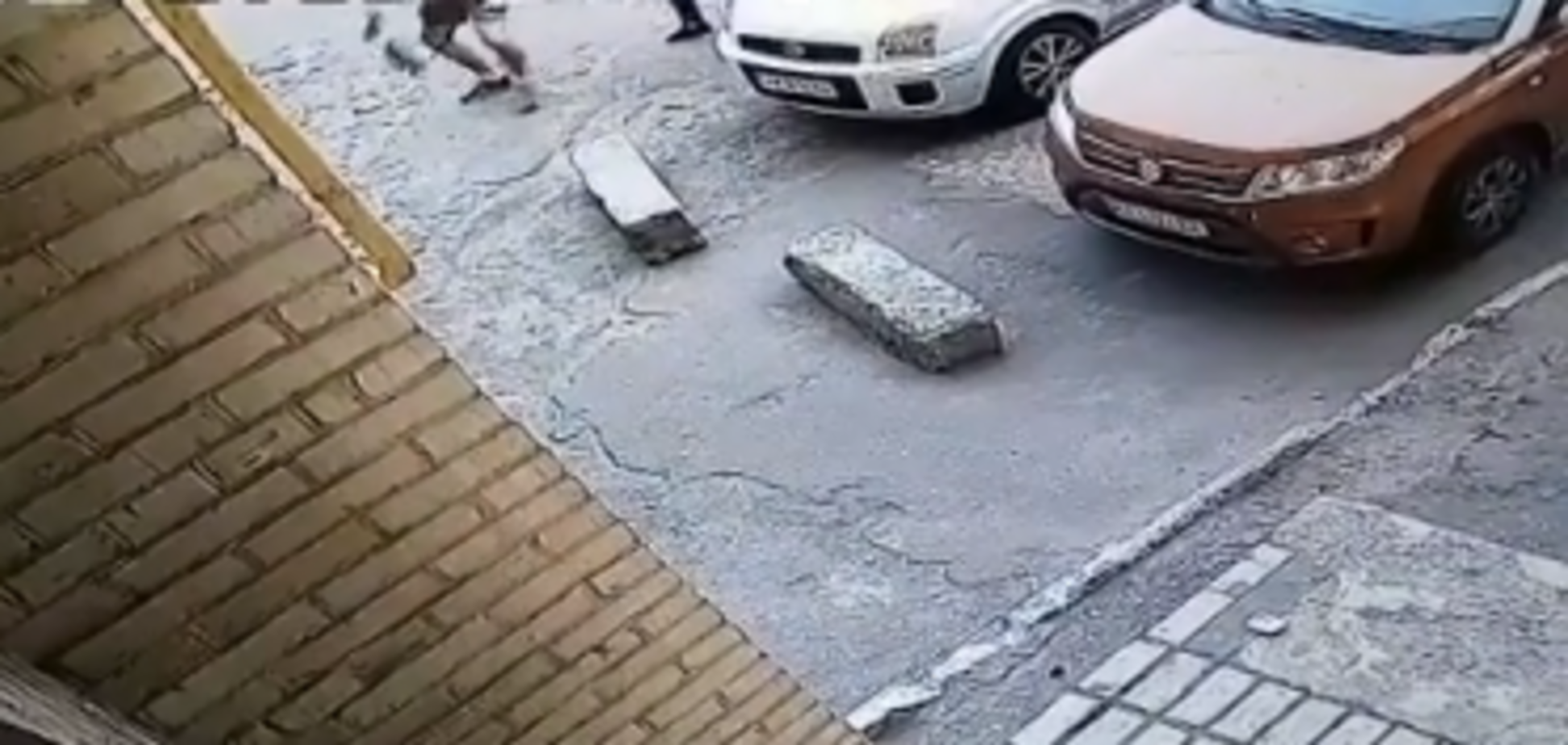 Нападение на 'киборга': полиция Киева показала видео случившегося