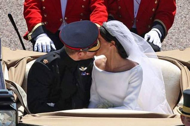 Меган Маркл вилаялася на весіллі