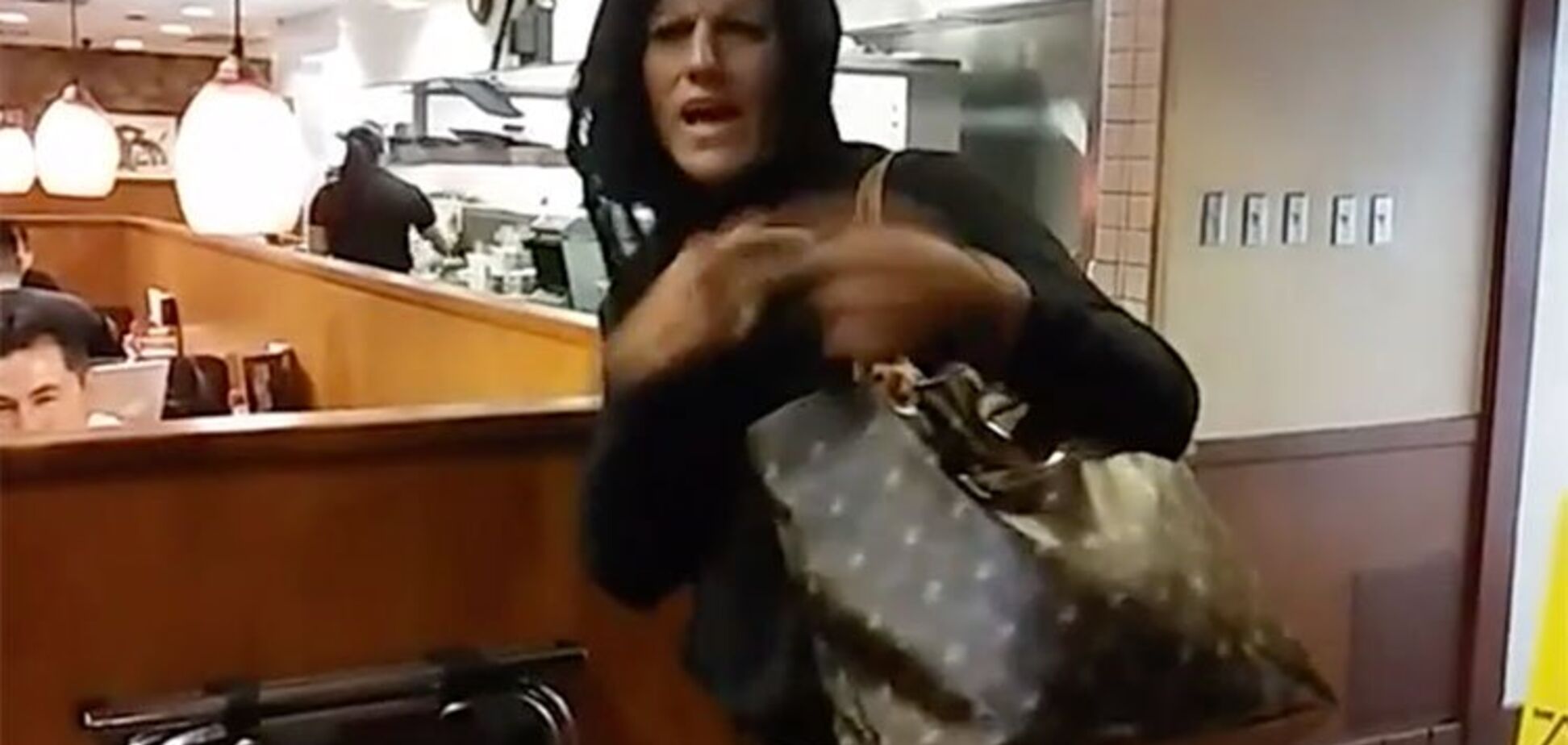 Прихильниця Трампа напала на трансгендерів