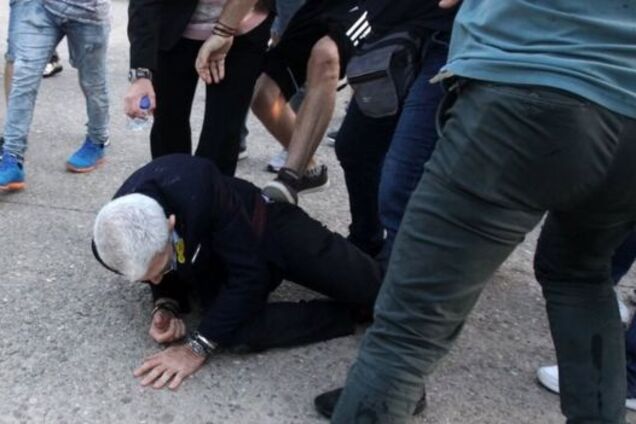 'Это был кошмар': в Греции жестоко избили мэра Салоников