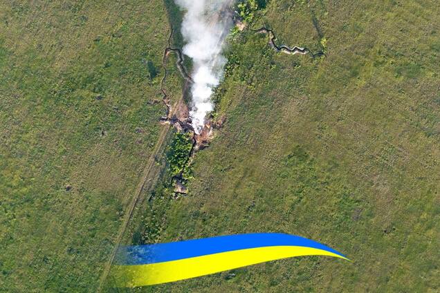 Огонь и столбы дыма: украинские военные разбили передовую позицию террористов