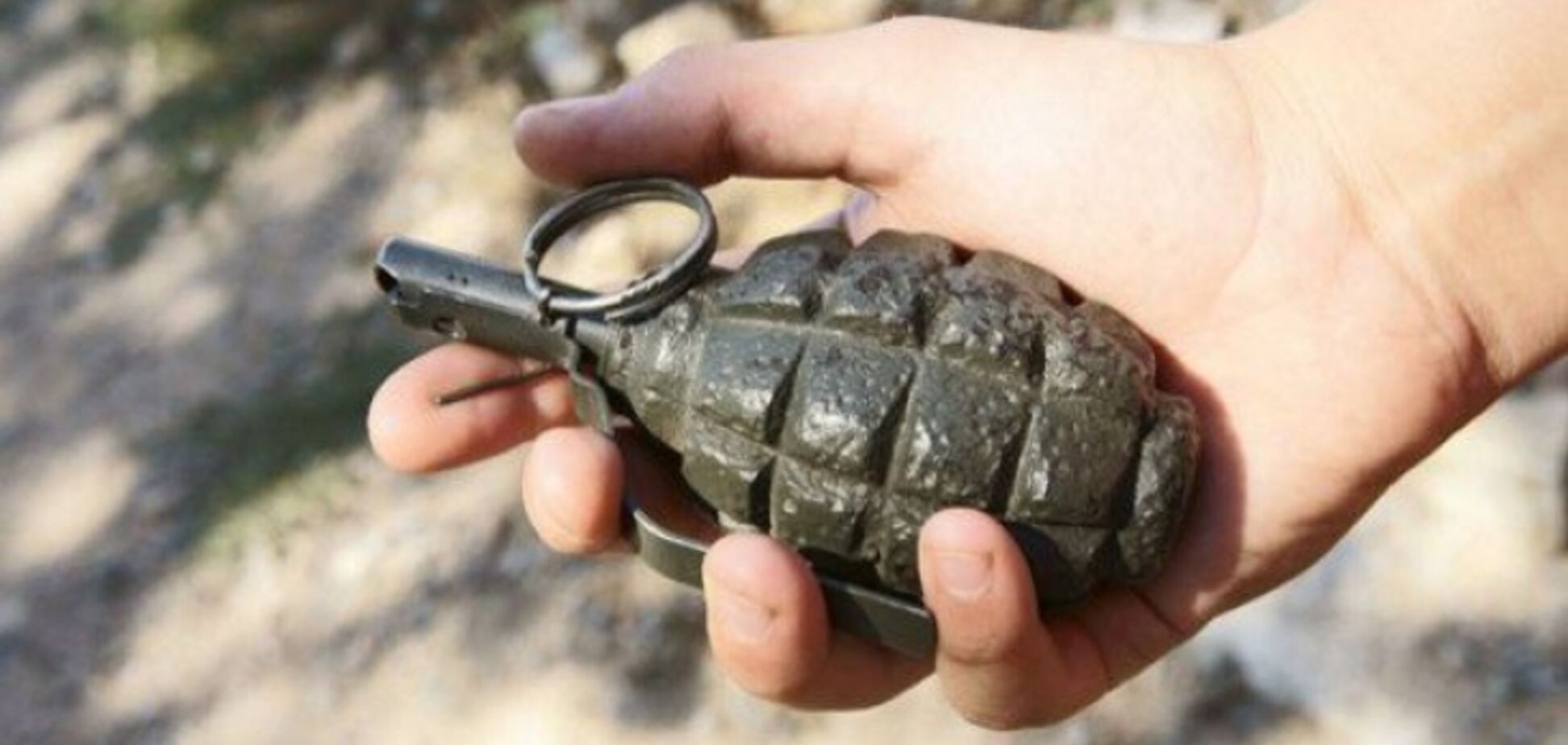 'Ранил жену': всплыли подробности об украинском военном, бросившим гранату в людей