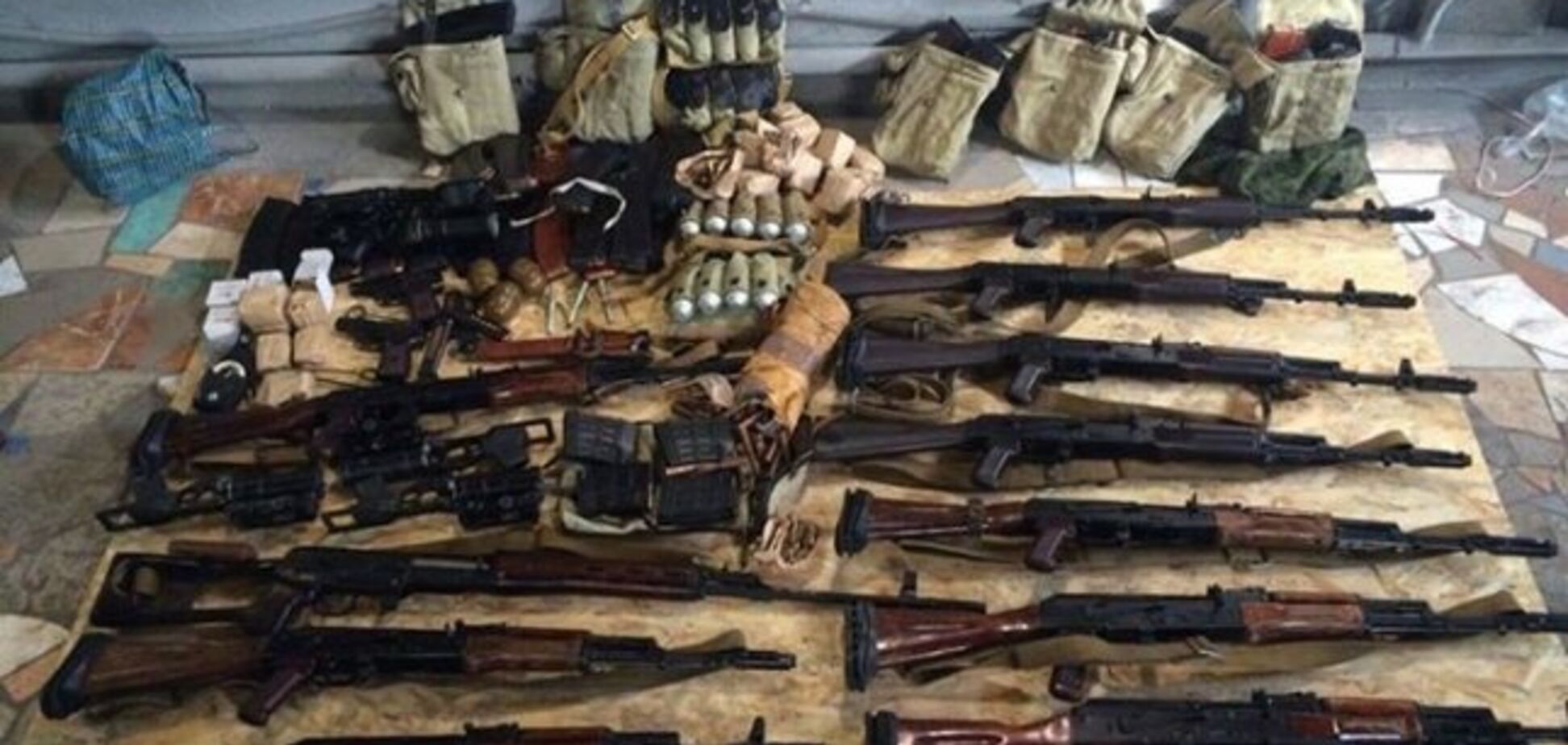 'Мішечок з гранатами': військовий розкрив схему вивезення зброї з Донбасу