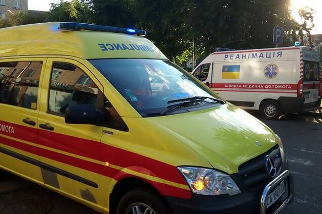 В Черкассах человек с гранатами захватил офис партии: все подробности