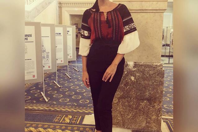 Брюки-кльош і жакет за 850 доларів: Катя Осадча на гучній вечірці