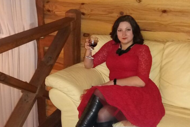 На Ривненщине воспитательницу детсада уволили за 'аморальные' фото в соцсетях