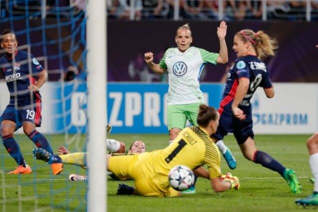 Российский след: на женском финале Лиги чемпионов в Киеве допустили серьезный ляп - фотофакт