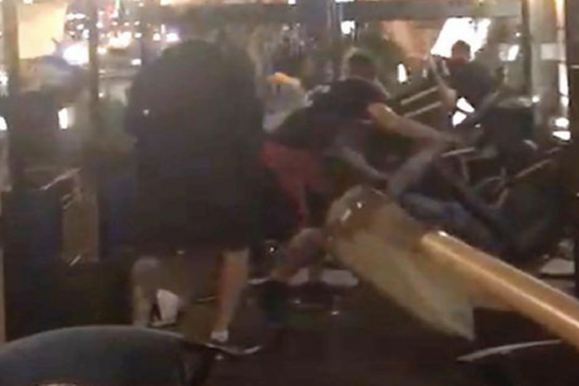 Побиття фанів 'Ліверпуля' в Києві: з'явилися фото побоїща