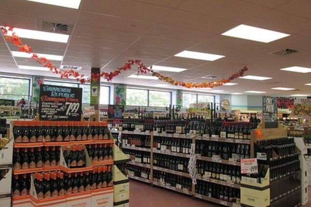 Украинцы тратят на еду и алкоголь огромные суммы