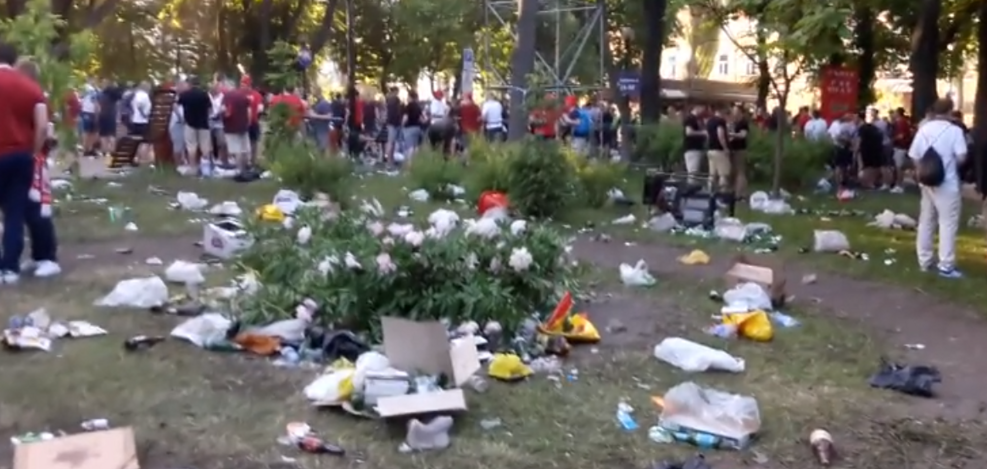 В сети показали, во что ливерпульцы превратили парк Шевченко