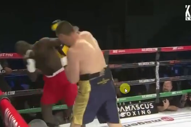 Непереможний український боксер здобув яскраву перемогу нокаутом