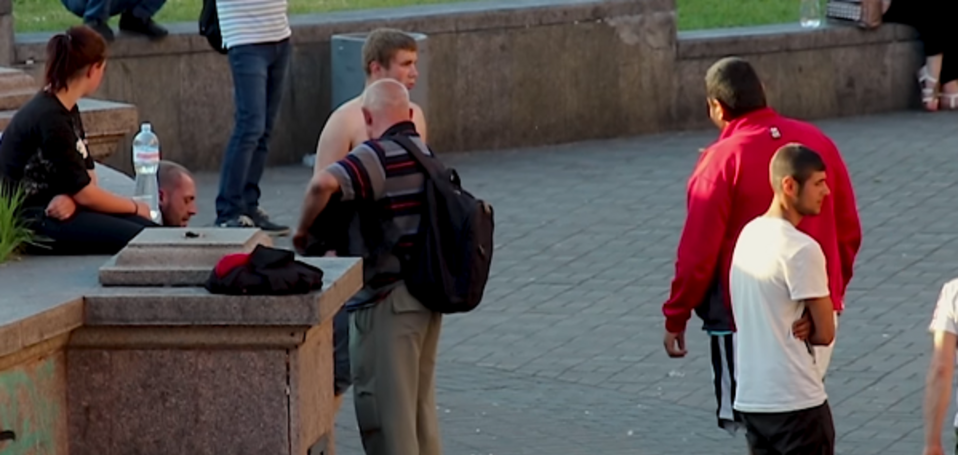 Как Кличко: в Киеве болельщик нокаутировал задиристого дебошира